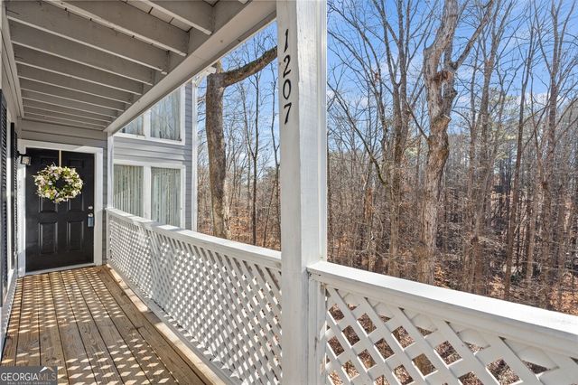 1207 Vicksburg Place, Sandy Springs, GA 30350