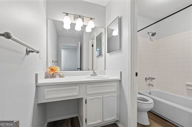 1207 Vicksburg Place, Sandy Springs, GA 30350