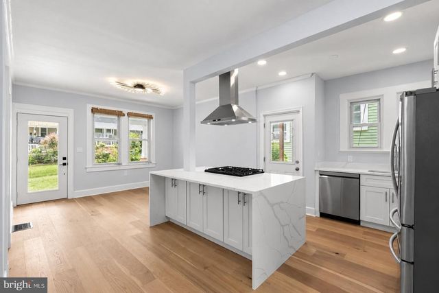 4212 KENNEDY ST, Hyattsville, MD 20781