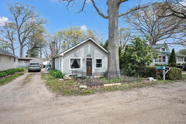 4918 Lewis Avenue, Otter Lake, MI 48464