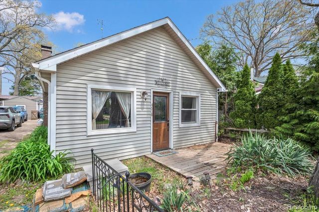 4918 Lewis Avenue, Otter Lake, MI 48464