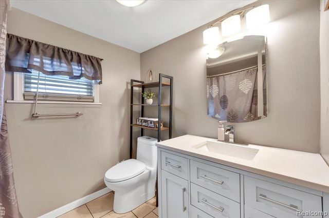4918 Lewis Avenue, Otter Lake, MI 48464