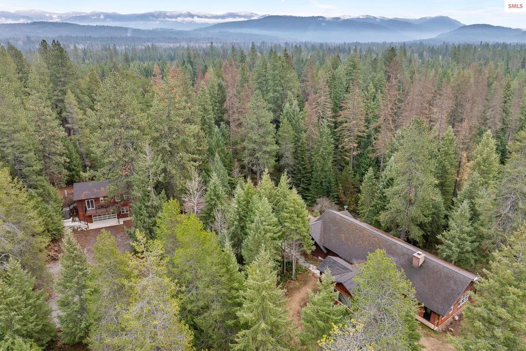 672 Hopkins Road, Sandpoint, ID 83864