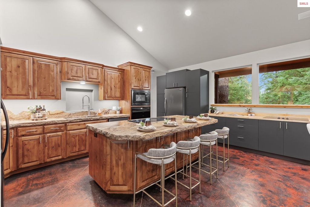 672 Hopkins Road, Sandpoint, ID 83864 photo 15