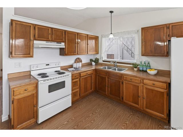 18231 E Crestline Cir, Centennial, CO 80015