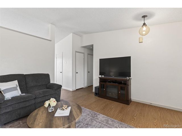 18231 E Crestline Cir, Centennial, CO 80015