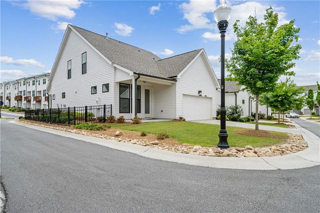 1053 Harvest Park Lane, Suwanee, GA 30024