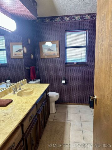 921 Gail Farrell, Durant, OK 74701