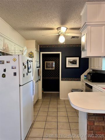 921 Gail Farrell, Durant, OK 74701