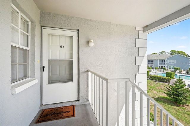 12049 HOOSIER COURT 203, Hudson, FL 34667
