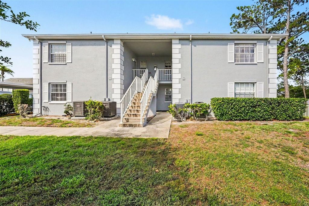 12049 HOOSIER COURT 203, Hudson, FL 34667