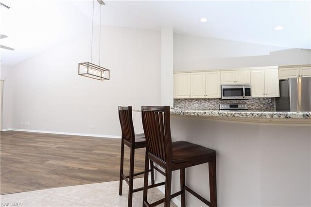 5145 Cobble Creek CT G202, Naples, FL 34110