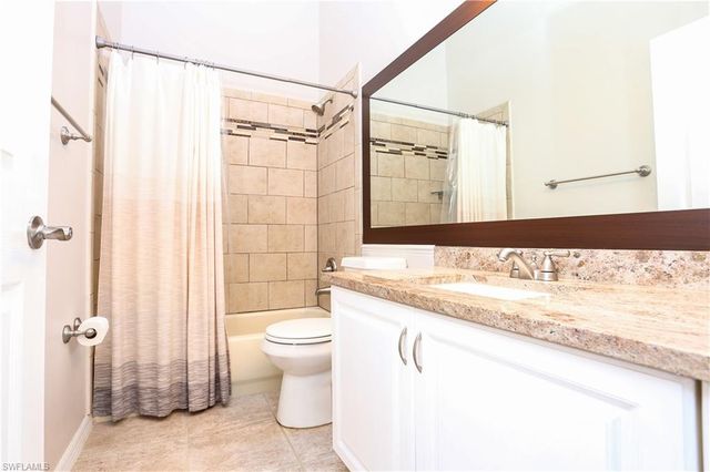 5145 Cobble Creek CT G202, Naples, FL 34110