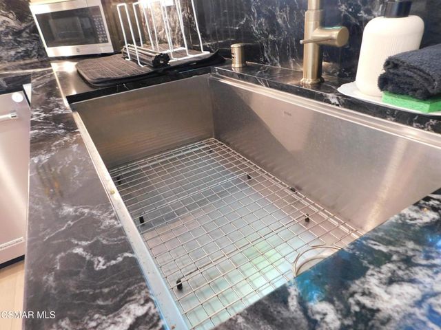 30024 Quail Run Drive, Agoura Hills, CA 91301