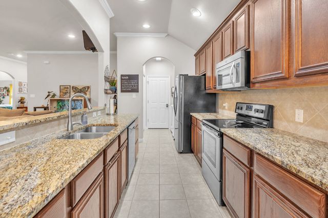316 Valley Drive, Aubrey, TX 76227