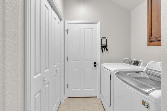 316 Valley Drive, Aubrey, TX 76227