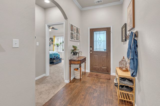 316 Valley Drive, Aubrey, TX 76227