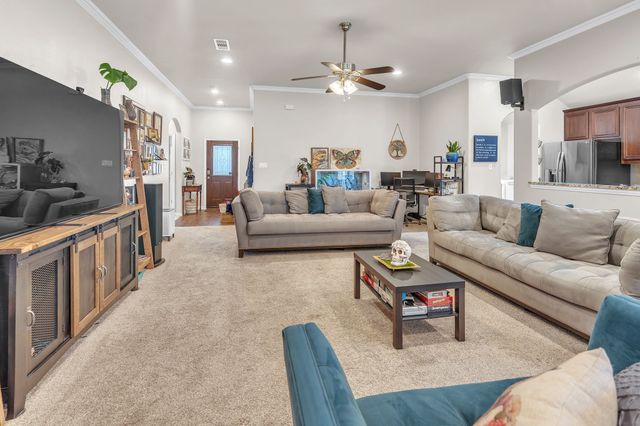 316 Valley Drive, Aubrey, TX 76227