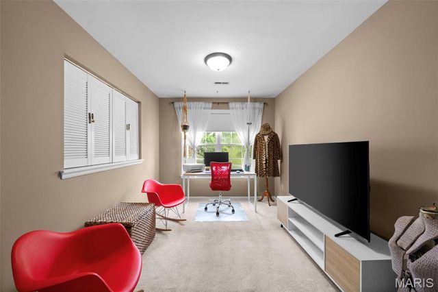 11980 Autumn Lakes Drive, Maryland Heights, MO 63043