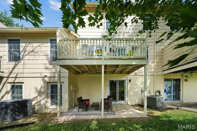11980 Autumn Lakes Drive, Maryland Heights, MO 63043
