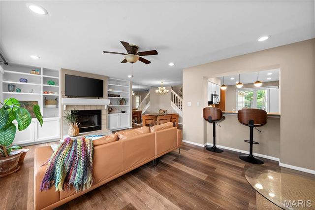 11980 Autumn Lakes Drive, Maryland Heights, MO 63043