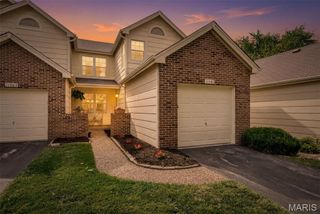 11980 Autumn Lakes Drive, Maryland Heights, MO 63043