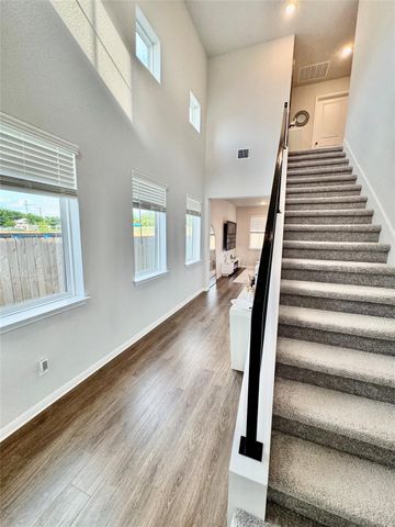 6554 Marsh LN, Buda, TX 78610