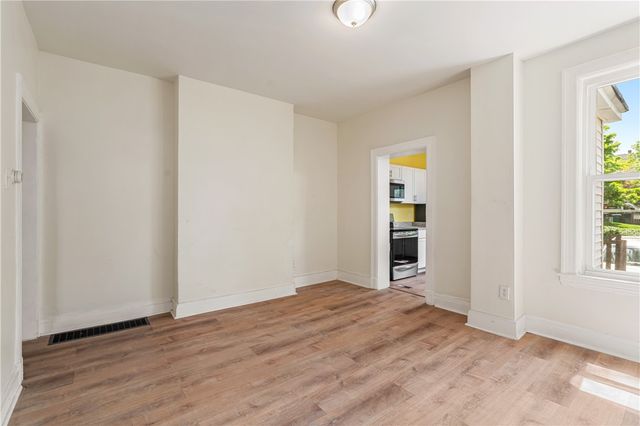 23 Edith Pl, Oakland, PA 15213