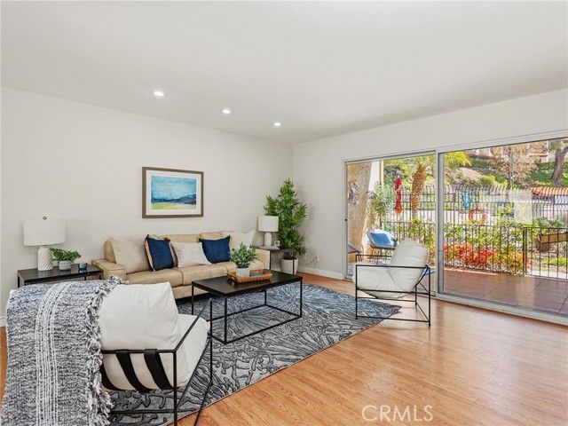 9531 Via Ricardo, Sun Valley (los Angeles), CA 91504