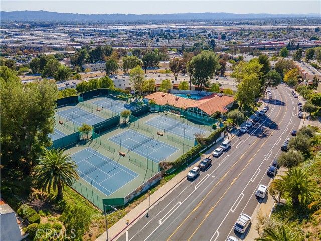 9531 Via Ricardo, Sun Valley (los Angeles), CA 91504