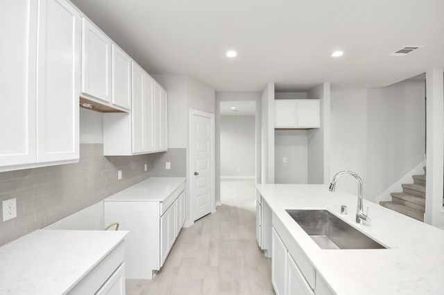 5634 Sandhill Oak Trail, Houston, TX 77066