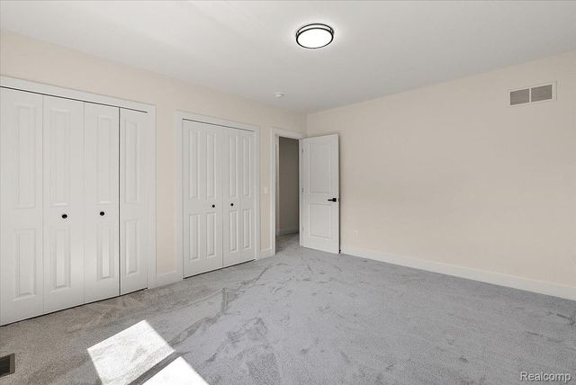 47515 Vanker Avenue, Shelby Charter Township, MI 48317