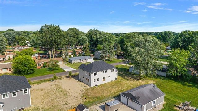 47515 Vanker Avenue, Shelby Charter Township, MI 48317