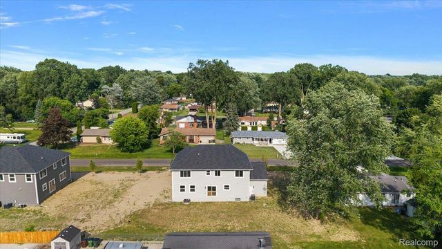 47515 Vanker Avenue, Shelby Charter Township, MI 48317