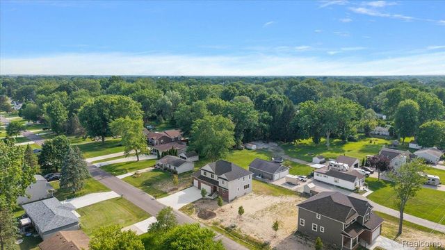 47515 Vanker Avenue, Shelby Charter Township, MI 48317