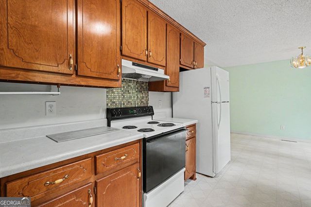 58 S Singley Drive, Locust Grove, GA 30248