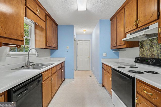 58 S Singley Drive, Locust Grove, GA 30248