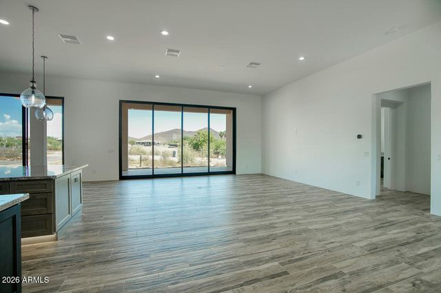 37433 N 15TH Avenue, Phoenix, AZ 85086