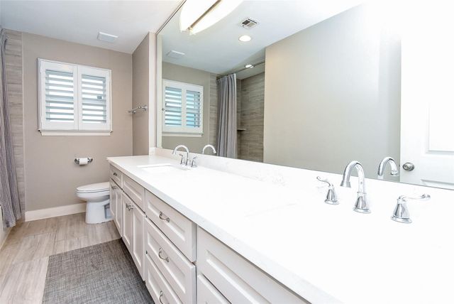 5330 Jackwood Street, Houston, TX 77096