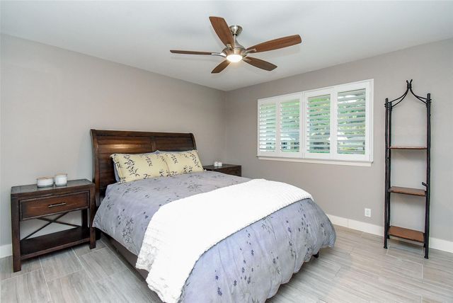 5330 Jackwood Street, Houston, TX 77096