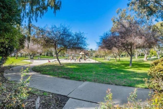 8356 Via Sonoma D, La Jolla, CA 92037