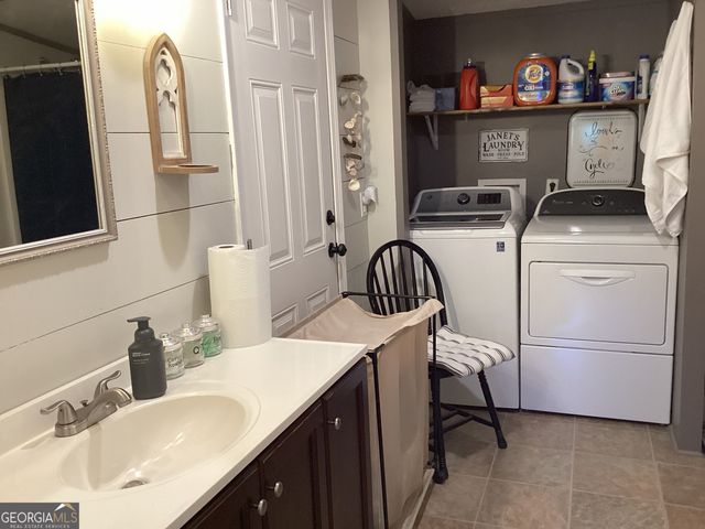 935 Cannafax Road, Barnesville, GA 30204
