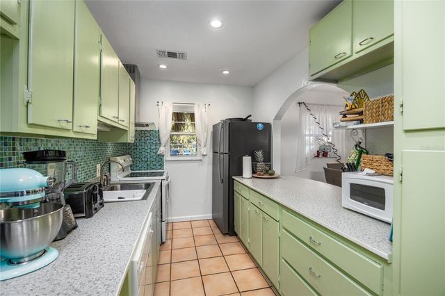 1522 SE 25TH STREET D, Ocala, FL 34471