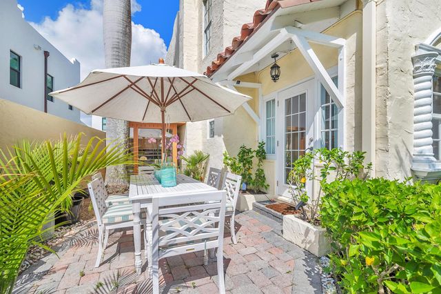 3213 Vincent Road, West Palm Beach, FL 33405