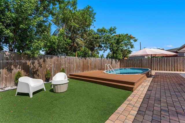1120 SW 7th Ave, Deerfield Beach, FL 33441