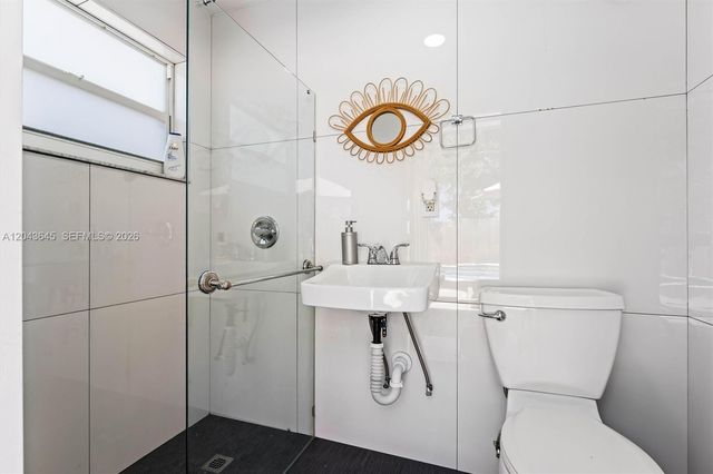 1120 SW 7th Ave, Deerfield Beach, FL 33441