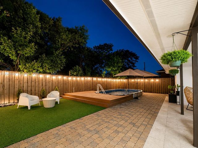 1120 SW 7th Ave, Deerfield Beach, FL 33441
