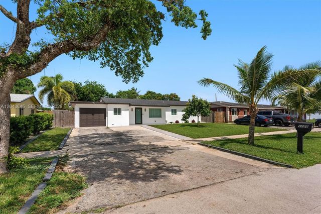 1120 SW 7th Ave, Deerfield Beach, FL 33441