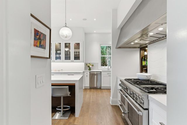 72 Halsey Boulevard, Charleston, SC 29401