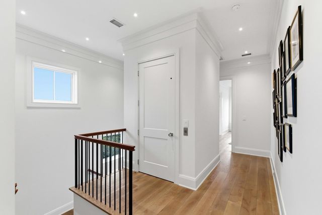 72 Halsey Boulevard, Charleston, SC 29401